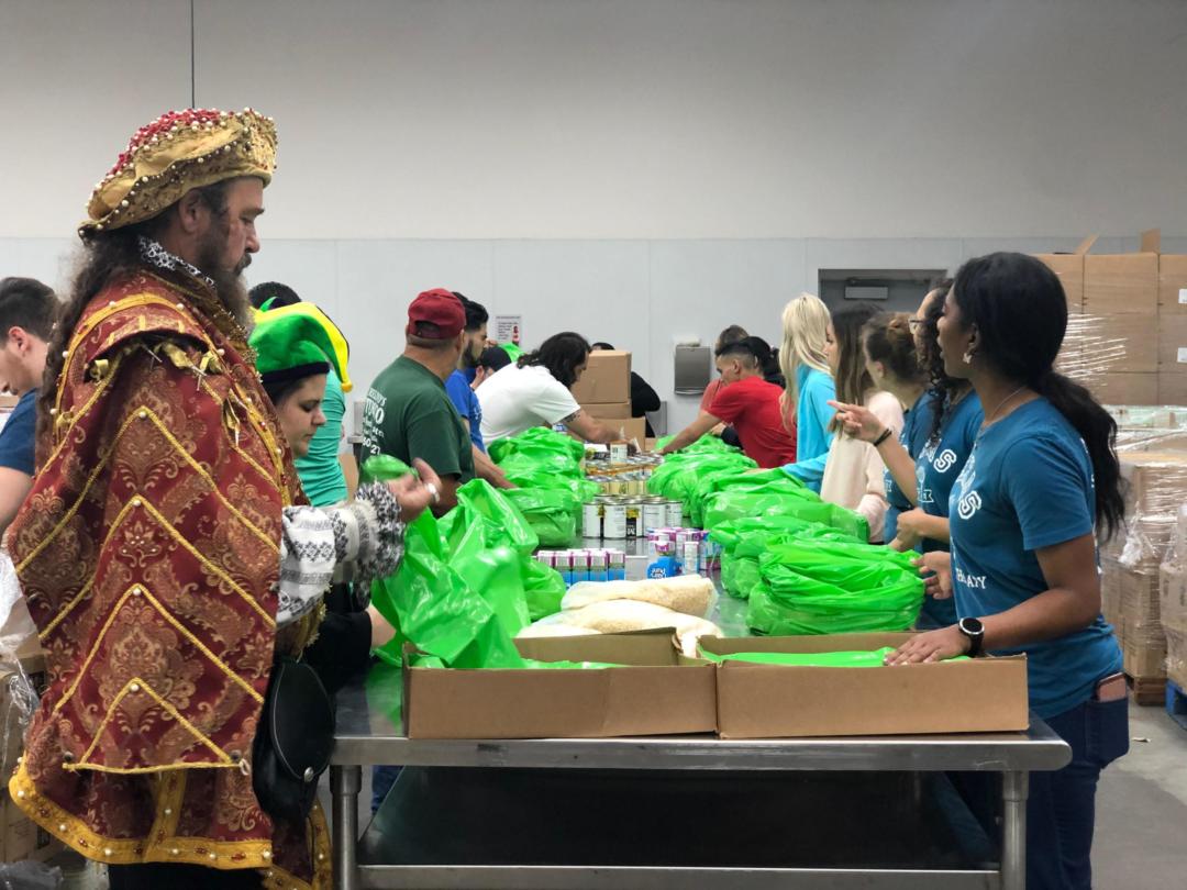Texas Renaissance Festival - Feed Thy Neighbor